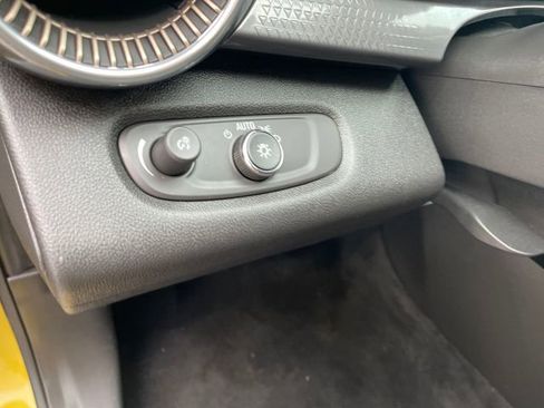 Used 2024 Chevrolet Trax ACTIV w/ Driver Confidence Package image 29