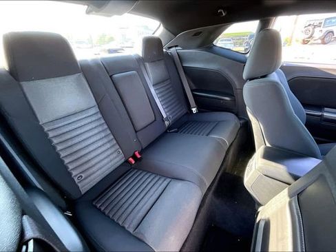 Used 2014 Dodge Challenger R/T RWD image 19