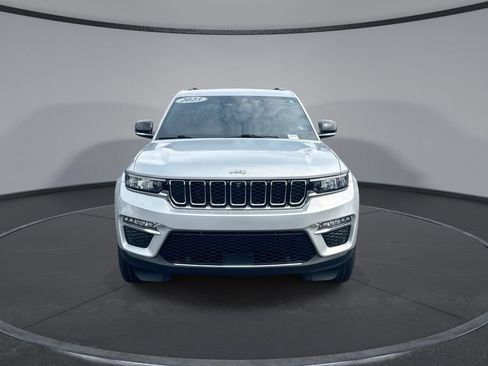 Used 2023 Jeep Grand Cherokee Limited w/ Luxury Tech Group II RWD image 19