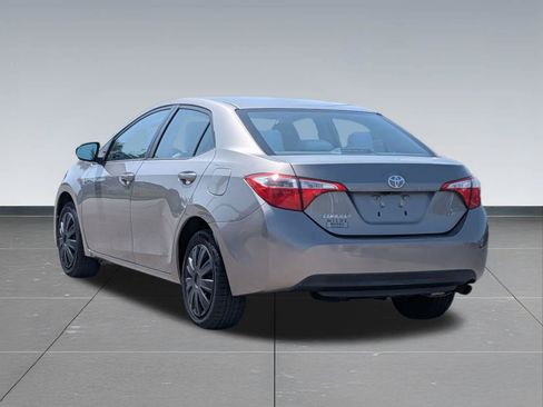 Used 2014 Toyota Corolla LE FWD image 3