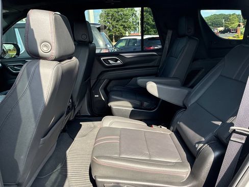Used 2024 Chevrolet Tahoe RST w/ Luxury Package AWD/4WD image 17
