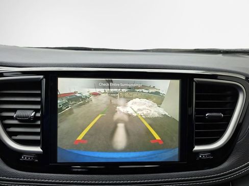 New 2026 Chrysler Pacifica Select w/ S Appearance Package AWD/4WD image 13