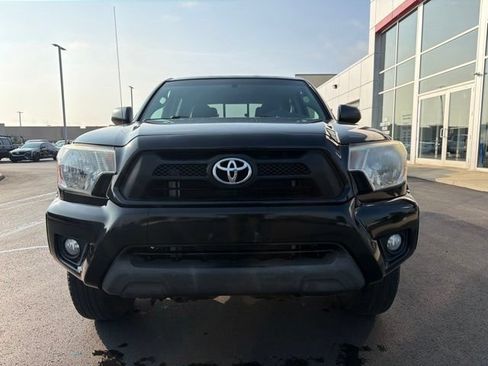 Used 2014 Toyota Tacoma 4x4 Double Cab w/ SR5 Package image 2