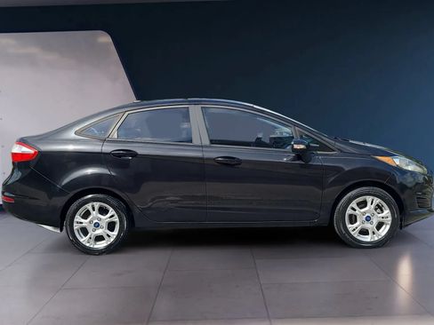 Used 2015 Ford Fiesta SE w/ Comfort Package FWD image 6