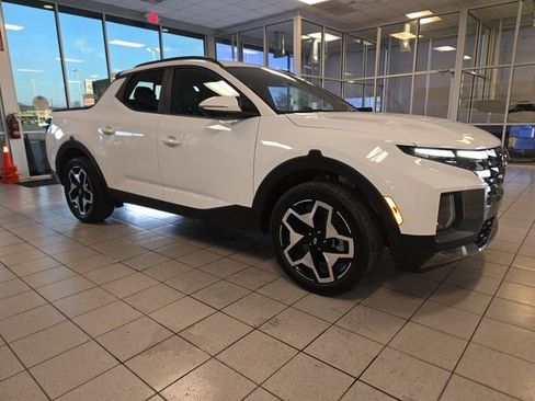 Used 2022 Hyundai Santa Cruz Limited AWD/4WD image 2
