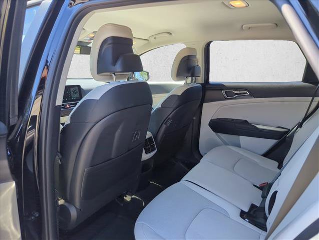 Used 2026 Kia Sportage EX FWD image 18