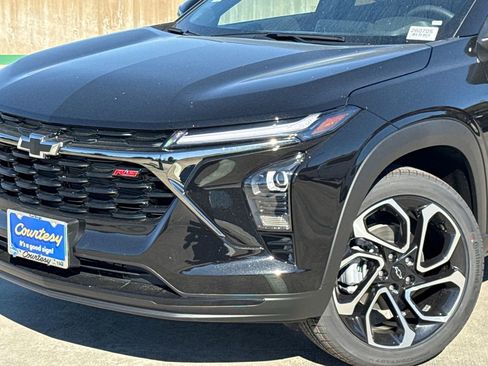 New 2026 Chevrolet Trax RS w/ Driver Confidence Package image 3