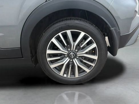 Used 2022 Nissan Kicks SV FWD image 28