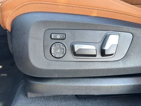 New 2026 BMW X5 xDrive50e image 7