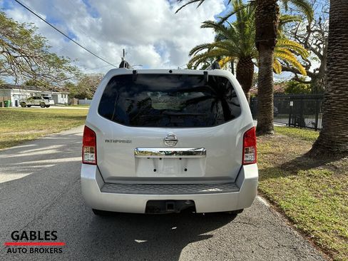 Used 2012 Nissan Pathfinder SV image 12
