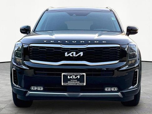 Certified 2022 Kia Telluride SX w/ Towing Package image 3