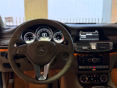 Used 2012 Mercedes-Benz CLS 550 image 24