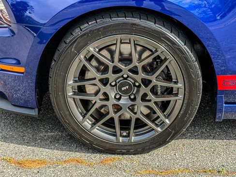 Used 2014 Ford Mustang Shelby GT500 w/ Equipment Group 821A image 18