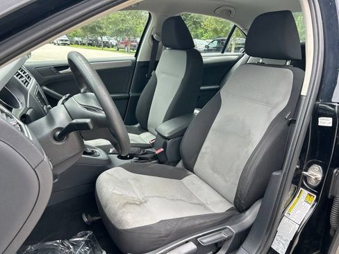 Used 2017 Volkswagen Jetta S FWD image 18