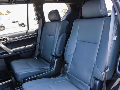 Used 2021 Lexus GX 460 Premium AWD/4WD image 19