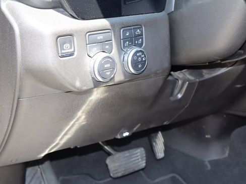 Used 2025 GMC Sierra 1500 SLT AWD/4WD image 23