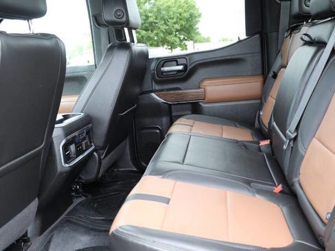 Used 2021 Chevrolet Silverado 1500 High Country AWD/4WD image 17