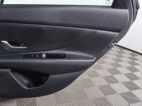 Used 2024 Hyundai Elantra SEL image 21