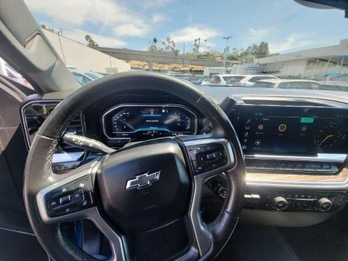Used 2022 Chevrolet Silverado 1500 RST AWD/4WD image 11
