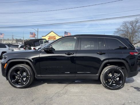 New 2026 Jeep Grand Cherokee Limited w/ Limited Altitude Package image 4