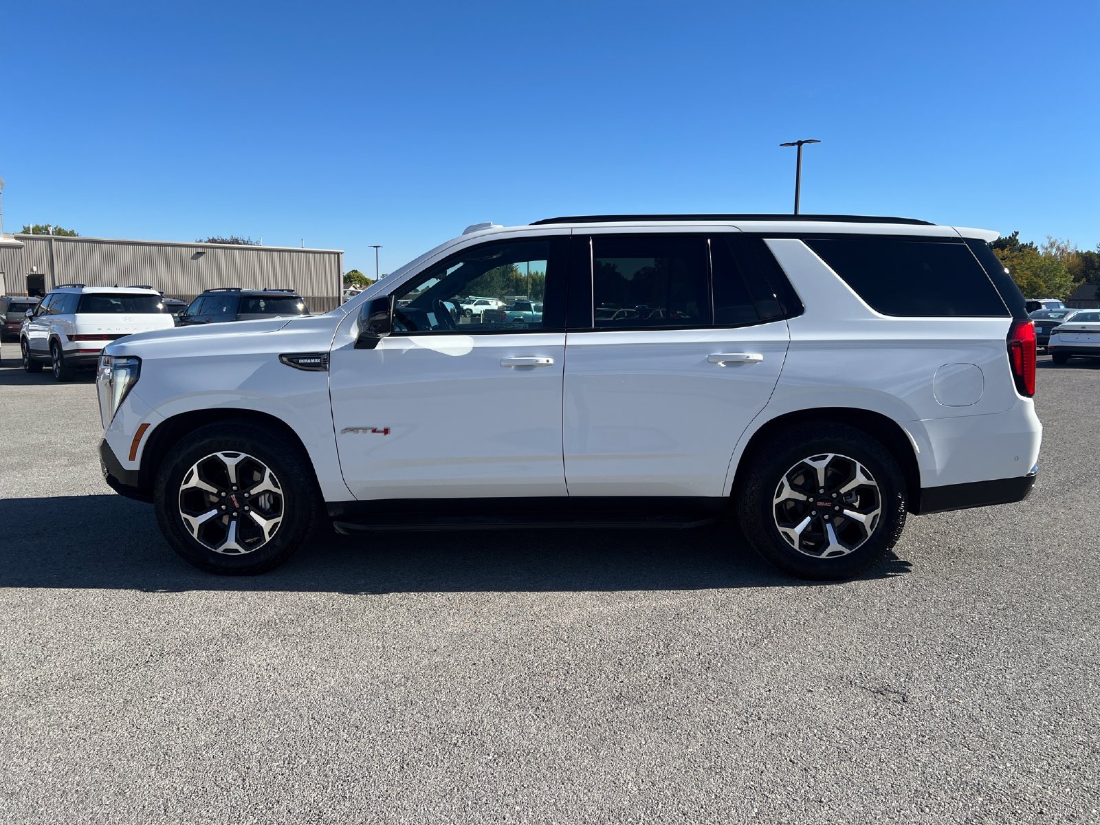Used 2026 GMC Yukon AT4 w/ Premium Trailering Package AWD/4WD image 6