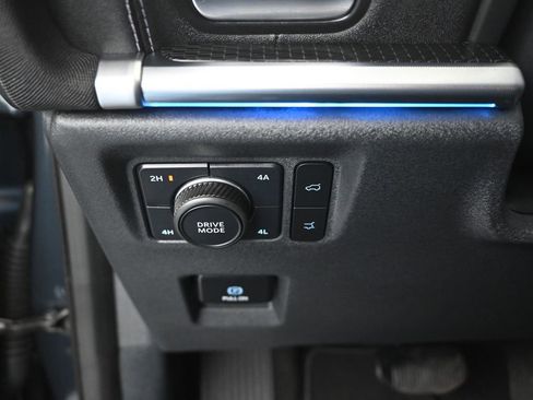 Used 2025 Ford Expedition Max Platinum w/ Stealth Performance Package image 21