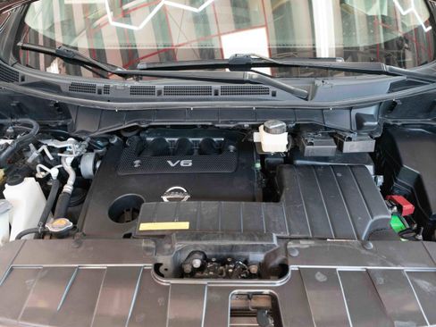 Used 2012 Nissan Quest SL image 32