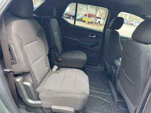 Used 2023 Chevrolet Traverse LT image 29