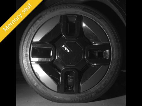 Certified 2024 Kia EV9 GT-Line AWD/4WD image 14