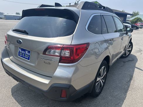 Used 2019 Subaru Outback 2.5i Limited AWD/4WD image 5