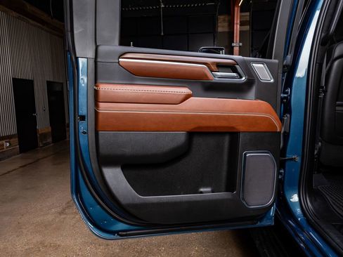 Used 2024 GMC Sierra 2500 Denali Ultimate image 35