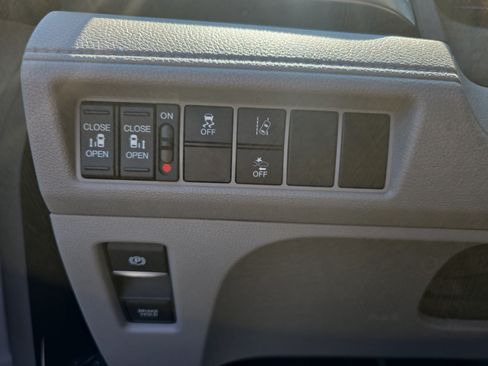 Used 2020 Honda Odyssey EX image 25