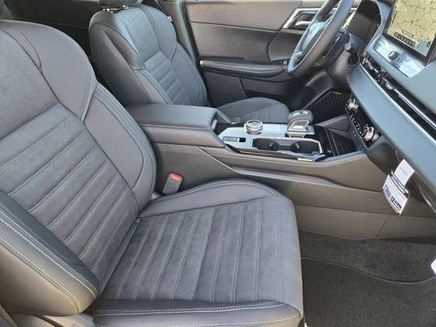 New 2026 Mitsubishi Outlander SE image 11