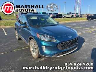 Used 2020 Ford Escape Titanium AWD/4WD video 1