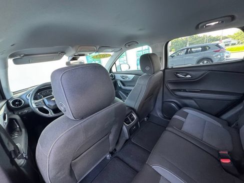 Used 2023 Chevrolet Blazer LT FWD image 22