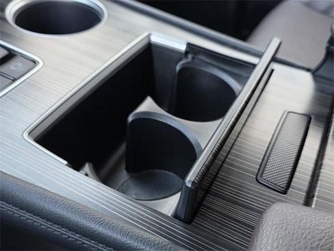 Certified 2023 Toyota Sienna Platinum image 30