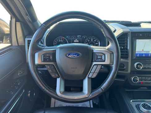 Used 2021 Ford Expedition XLT image 14