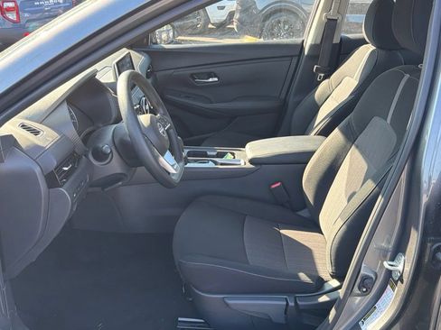 Used 2025 Nissan Sentra SV FWD image 13