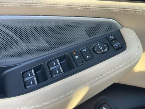 Used 2025 Acura MDX SH-AWD w/ Advance Package image 27