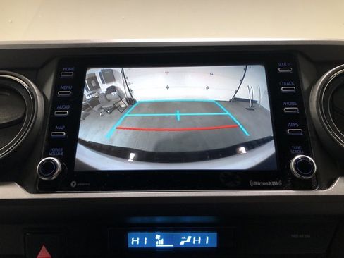 Used 2022 Toyota Tacoma TRD Sport image 30