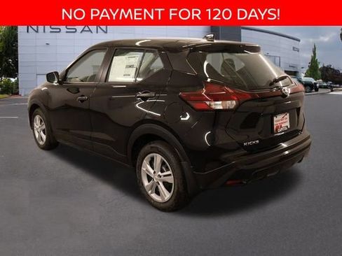 New 2025 Nissan Kicks Play S image 3
