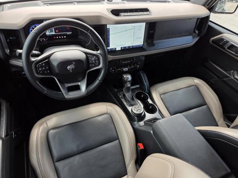 Used 2024 Ford Bronco Wildtrak AWD/4WD image 19