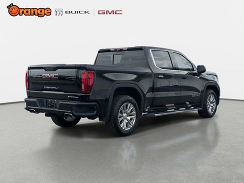 Used 2024 GMC Sierra 1500 Denali w/ Technology Package AWD/4WD image 3
