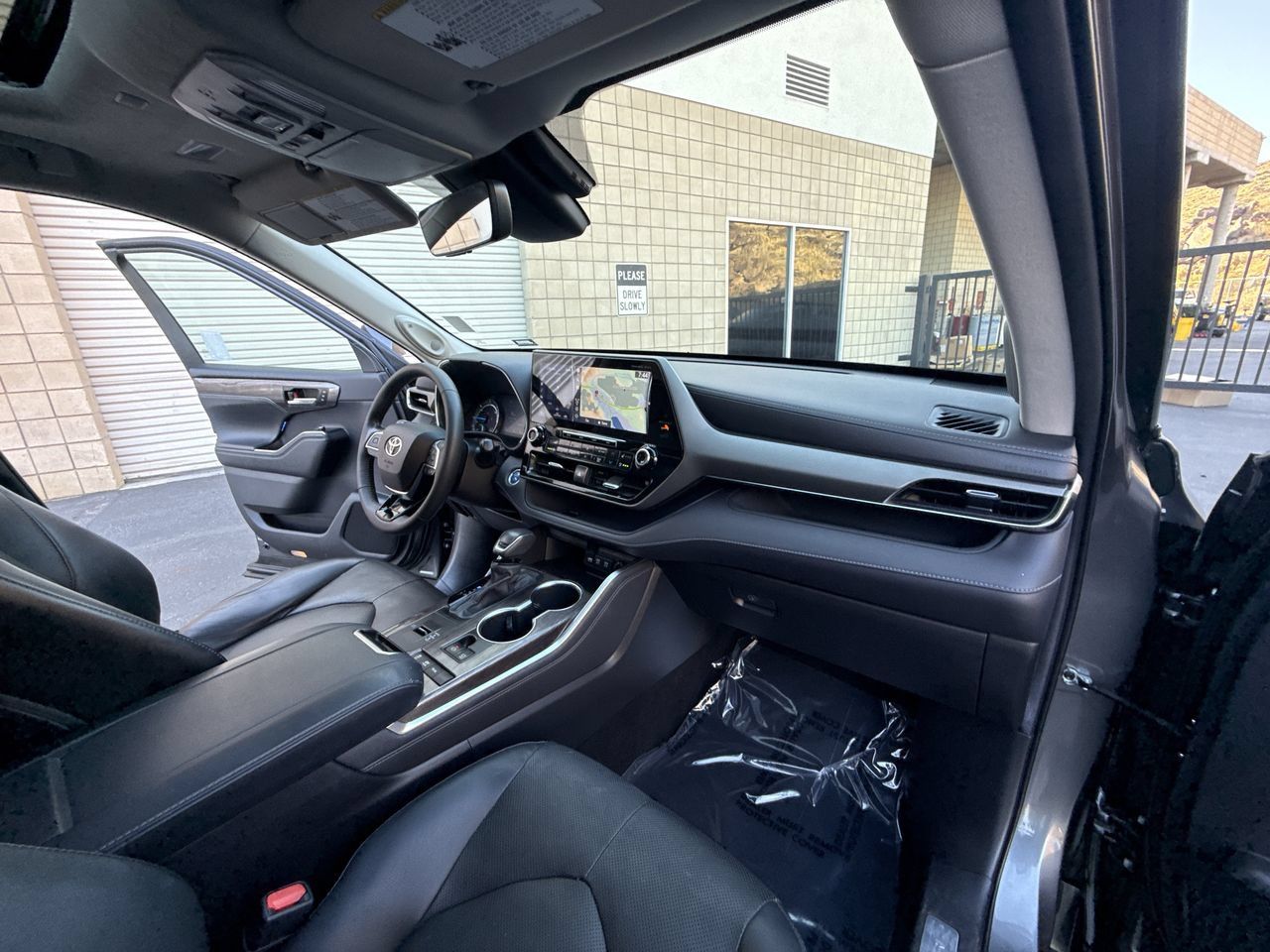Used 2021 Toyota Highlander Limited AWD/4WD image 30