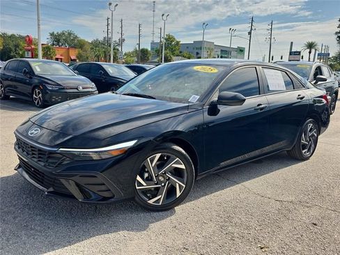 Used 2025 Hyundai Elantra Sport FWD image 28