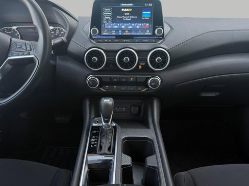 Used 2025 Nissan Sentra SV FWD image 34