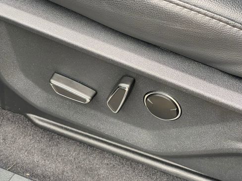 Certified 2025 Ford F150 Lariat w/ Equipment Group 502A High image 11