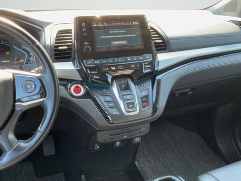 Used 2024 Honda Odyssey Touring image 15