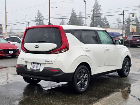 Used 2021 Kia Soul S image 8