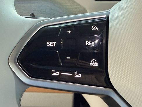 New 2025 Volkswagen ID. Buzz 1st Edition image 26